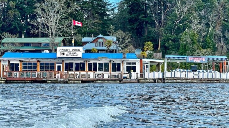 Dinner at the Dinghy Dock